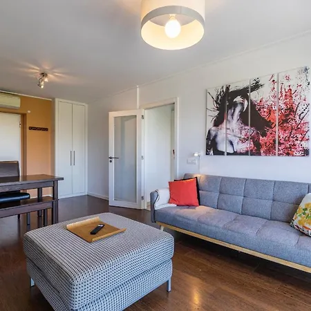 Parque Nacoes 1br With Pool By Lovelystay 아파트