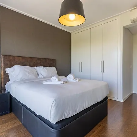 Parque Nacoes 1br With Pool By Lovelystay