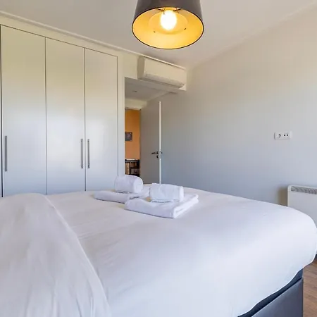 아파트 Parque Nacoes 1br With Pool By Lovelystay *